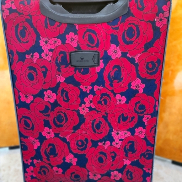 American Flyer Red Rose Suitcase Spinner Luggage 27 x 16 x 8 - Picture 2 of 11